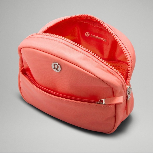 Lululemon Go Getter Pouch Mini, Raspberry Cream - NWT - Picture 4 of 5